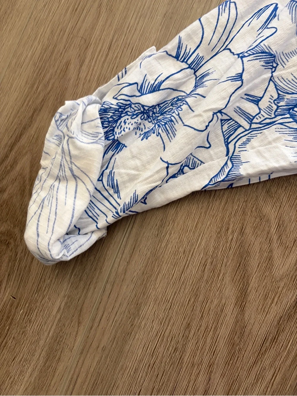 blue island White Button-Front Tunic with Blue Floral Print